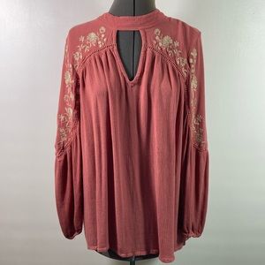 Coco-Jaimeson Top Women Size M Mauve Long Elastic Embroidered Sleeves